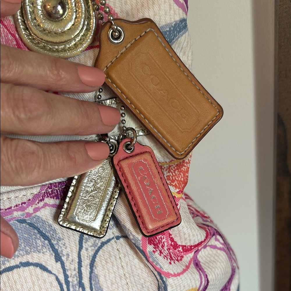 Coach Multicolor Signature Shoulder Bag - Picture 2 of 16